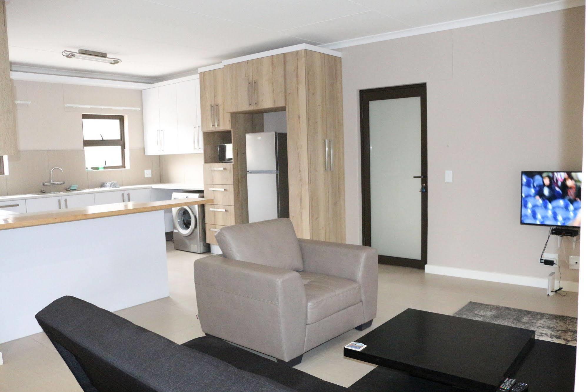 Discovery Guest House Windhoek Exterior foto